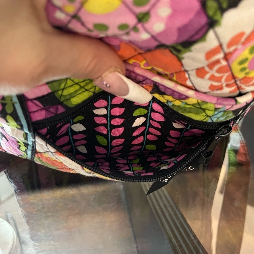 Vera Bradley Floral VaVa Bloom RETIRED Crossbody Quilted HIPSTER Design​​​ - Picture 6 of 7